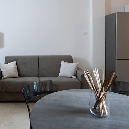 Apartment Isaia - 10 Minutes From Piazza Maggiore Bologna Exterior foto