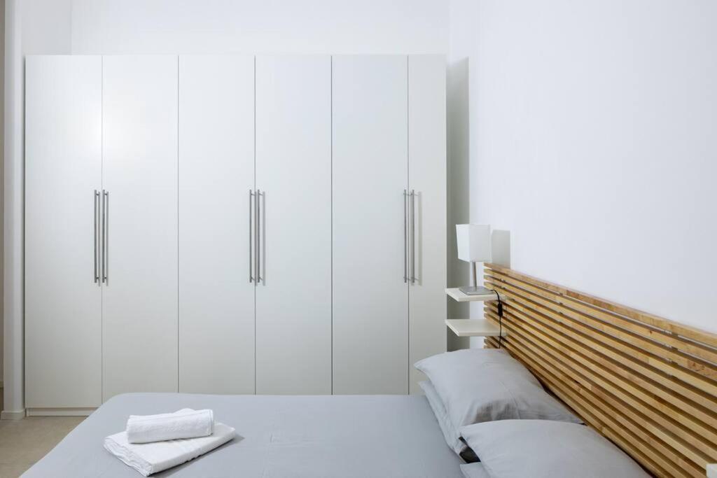 Apartment Isaia - 10 Minutes From Piazza Maggiore Bologna Exterior foto