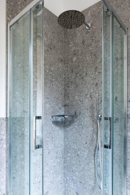 Apartment Isaia - 10 Minutes From Piazza Maggiore Bologna Exterior foto